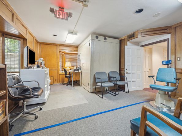5135 Edloe Street, Houston TX 77005