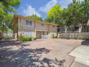 5135 Edloe Street, Houston TX 77005