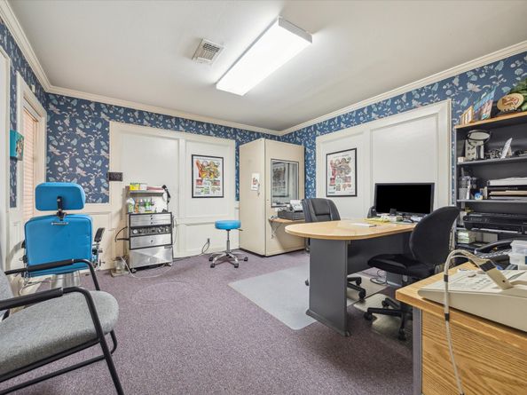 5135 Edloe Street, Houston TX 77005