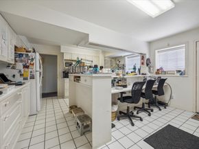 5135 Edloe Street, Houston TX 77005