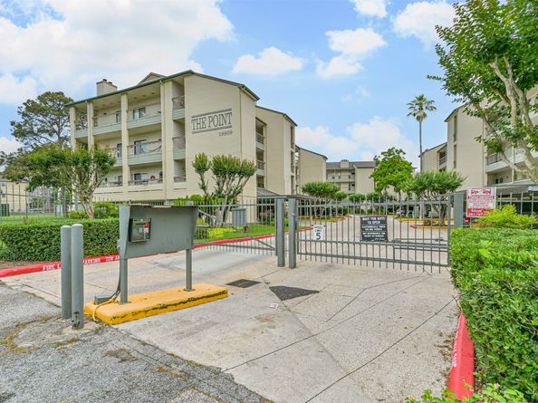 18809 Egret Bay Boulevard 306, Webster TX 77058