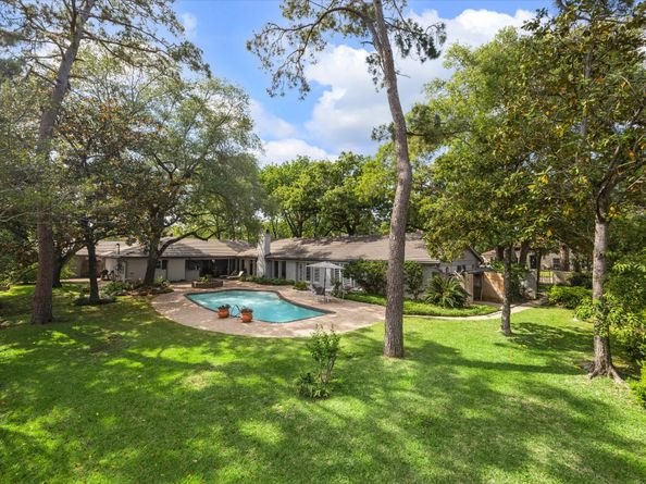 10227 Holly Springs Drive, Houston TX 77042