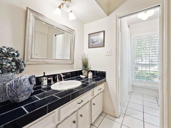 10227 Holly Springs Drive, Houston TX 77042