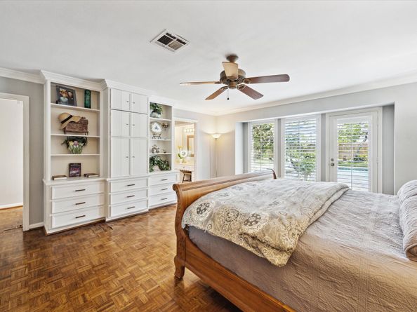 10227 Holly Springs Drive, Houston TX 77042