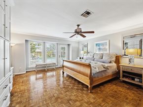 10227 Holly Springs Drive, Houston TX 77042