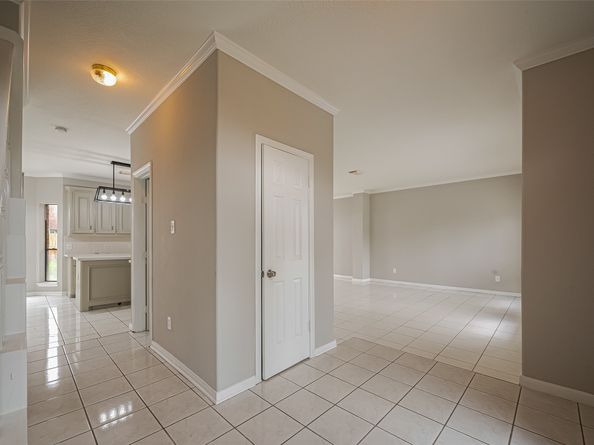 215 Wood Circle Lane, Houston TX 77015