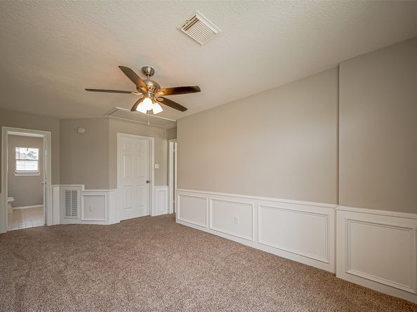 215 Wood Circle Lane, Houston TX 77015