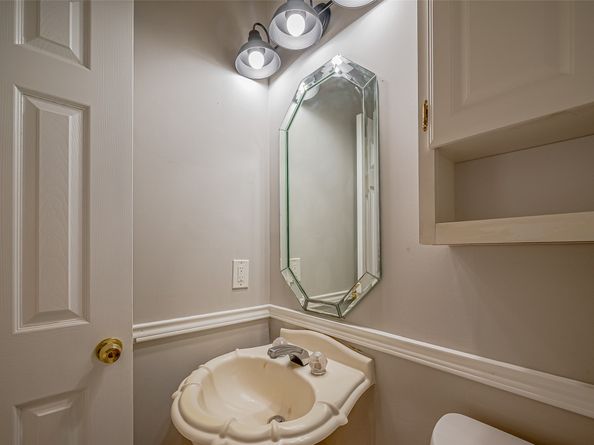215 Wood Circle Lane, Houston TX 77015