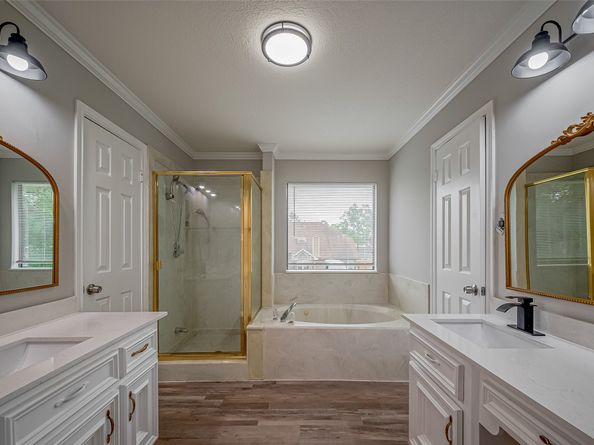 215 Wood Circle Lane, Houston TX 77015