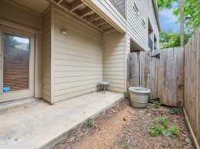 5219 Kiam Street F, Houston TX 77007