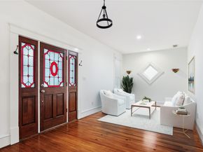 208 E 12th Street, Houston TX 77008