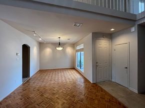 7655 S Braeswood Boulevard 8, Houston TX 77071
