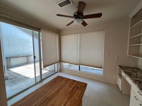 7655 S Braeswood Boulevard 8, Houston TX 77071