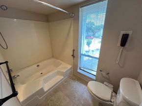 7655 S Braeswood Boulevard 8, Houston TX 77071