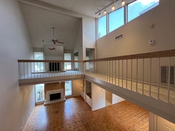 7655 S Braeswood Boulevard 8, Houston TX 77071