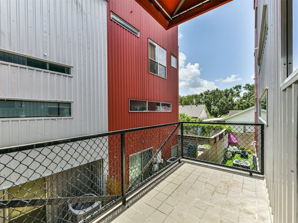 3028 Commerce Street, Houston TX 77003