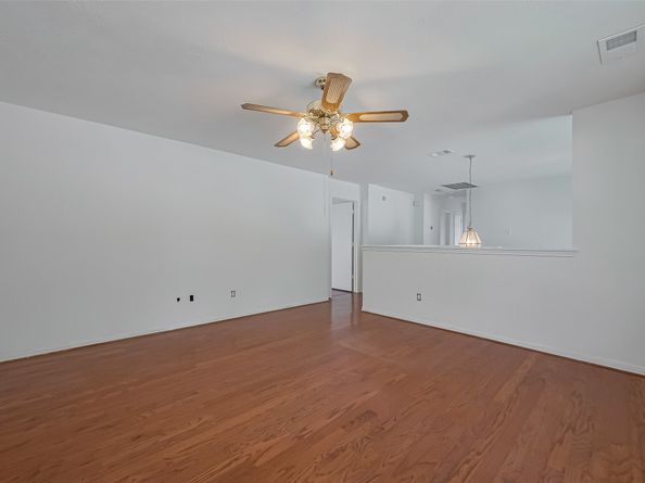 15911 Mission Glen Drive, Houston TX 77083
