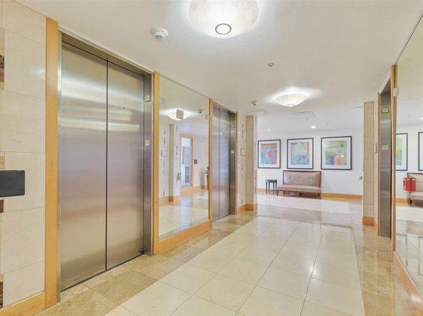 3505 Sage Road 2804, Houston TX 77056
