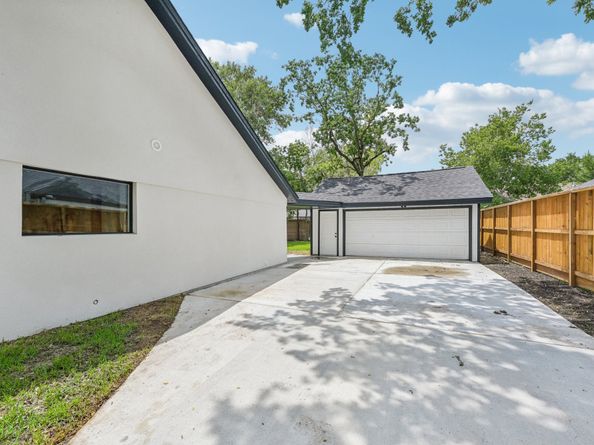 11954 Pebble Rock Drive, Houston TX 77077