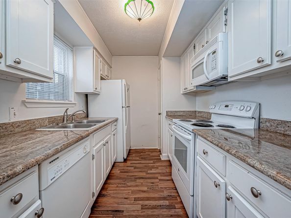 4212 Belle Park Drive 4212, Houston TX 77072