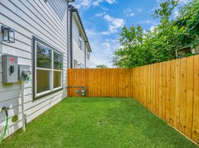 5029 Broom Street C, Houston TX 77091