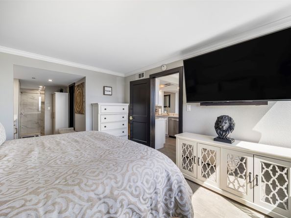 3525 Sage Road 1403, Houston TX 77056
