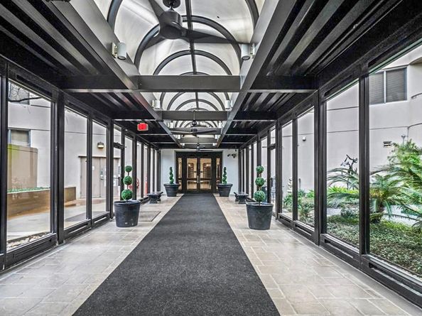 3525 Sage Road 1403, Houston TX 77056