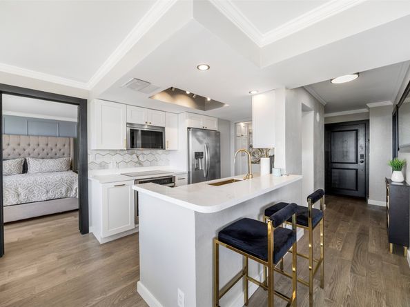 3525 Sage Road 1403, Houston TX 77056