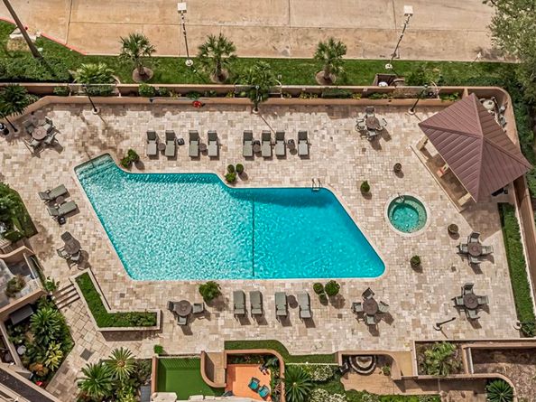 3525 Sage Road 1403, Houston TX 77056
