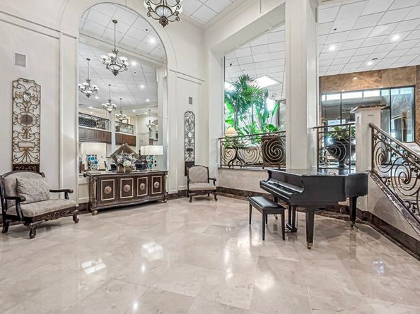 3525 Sage Road 1403, Houston TX 77056