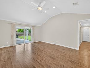 8530 Roos Road, Houston TX 77036