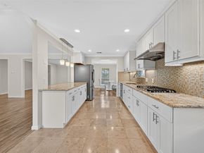 8530 Roos Road, Houston TX 77036