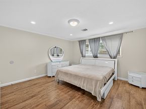 8530 Roos Road, Houston TX 77036