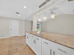 8530 Roos Road, Houston TX 77036