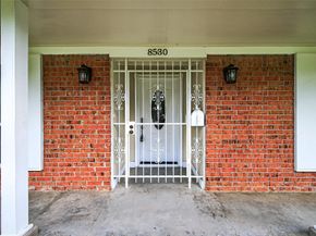8530 Roos Road, Houston TX 77036