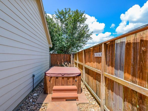 6831 Hollow Hearth Drive, Houston TX 77084