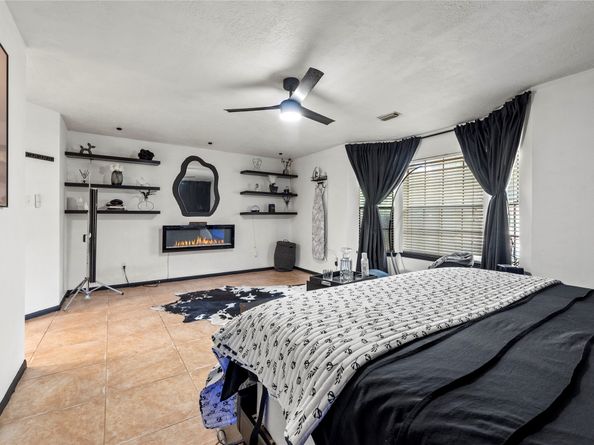 12406 Mill Lane Drive, Houston TX 77070