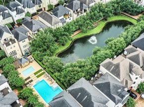 10910 Wrenwood Green, Houston TX 77043