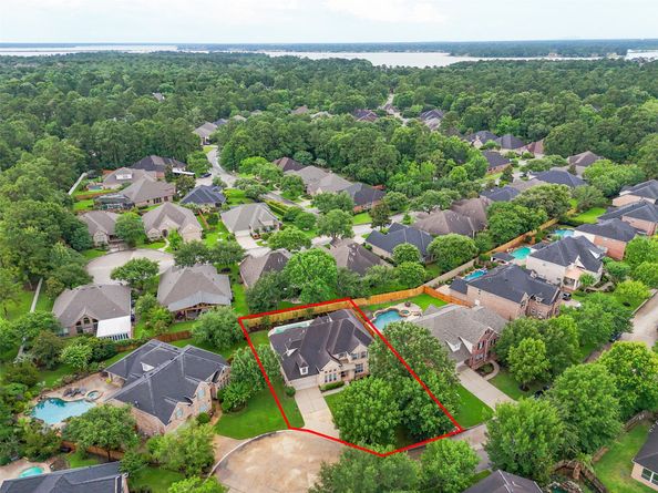 6014 Shady Birch Hollow, Houston TX 77345