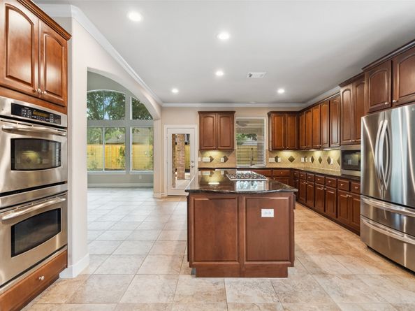 6014 Shady Birch Hollow, Houston TX 77345