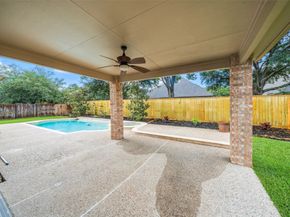 6014 Shady Birch Hollow, Houston TX 77345