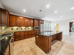 6014 Shady Birch Hollow, Houston TX 77345
