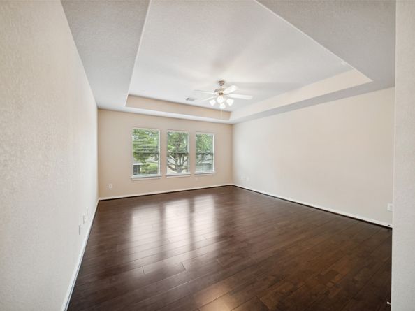 6014 Shady Birch Hollow, Houston TX 77345