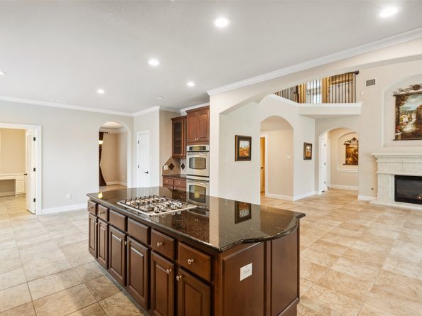 6014 Shady Birch Hollow, Houston TX 77345