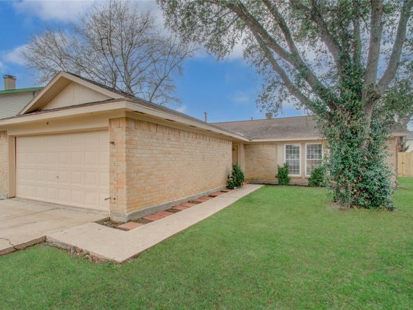 9806 Charter Ridge Drive, Houston TX 77070