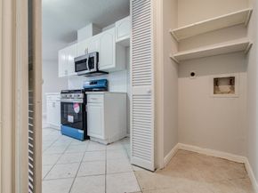 9806 Charter Ridge Drive, Houston TX 77070