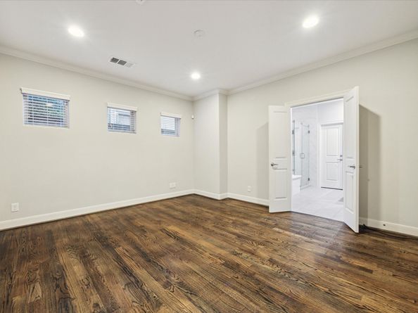 6008 Potomac Park Drive, Houston TX 77057