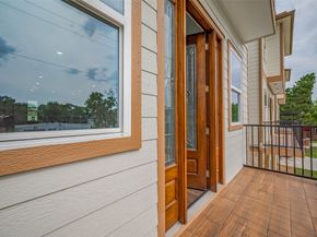 2206 Hoskins Drive, Houston TX 77080