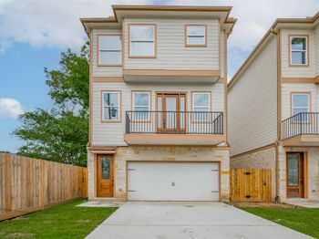 2206 Hoskins Drive