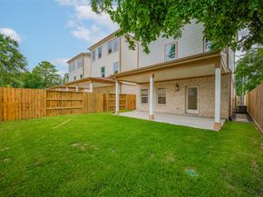 2206 Hoskins Drive, Houston TX 77080